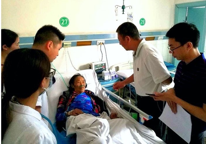 暖心！城口县人民医院医生为患者垫付医药费，热心举动传递正能量