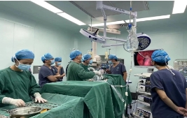 【县内首例】我院外科一病区完成1例胸腔镜下肺大疱切除+胸膜固定术
